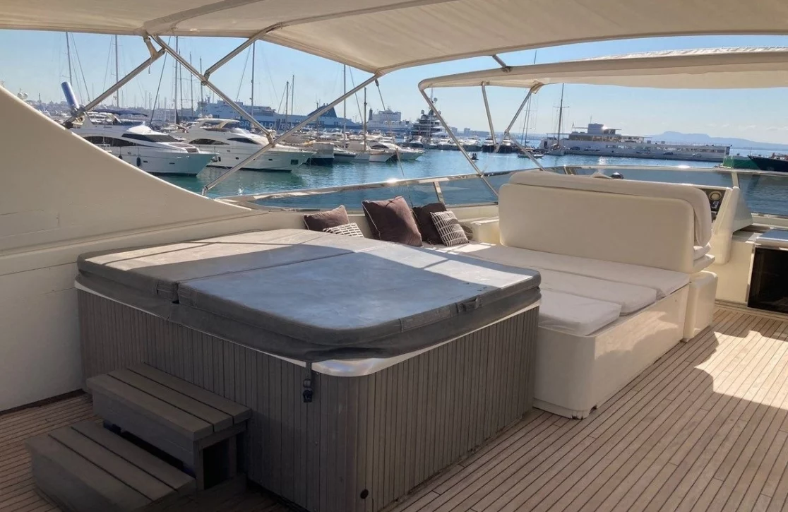 An image of Georg I yacht