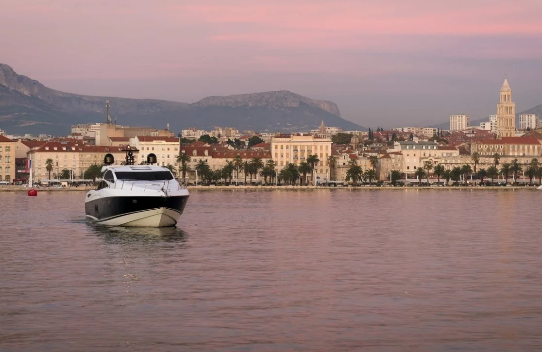 An image of Glorious yacht
