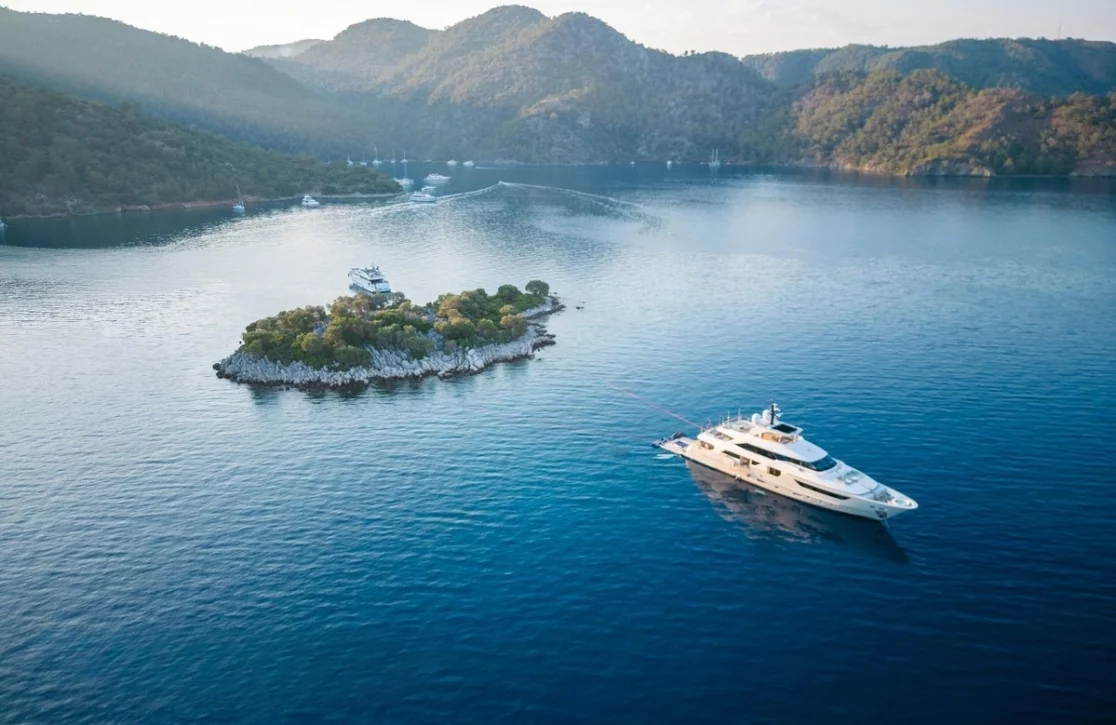 An image of Glory yacht