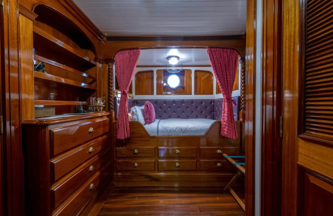 An image of Steel yacht