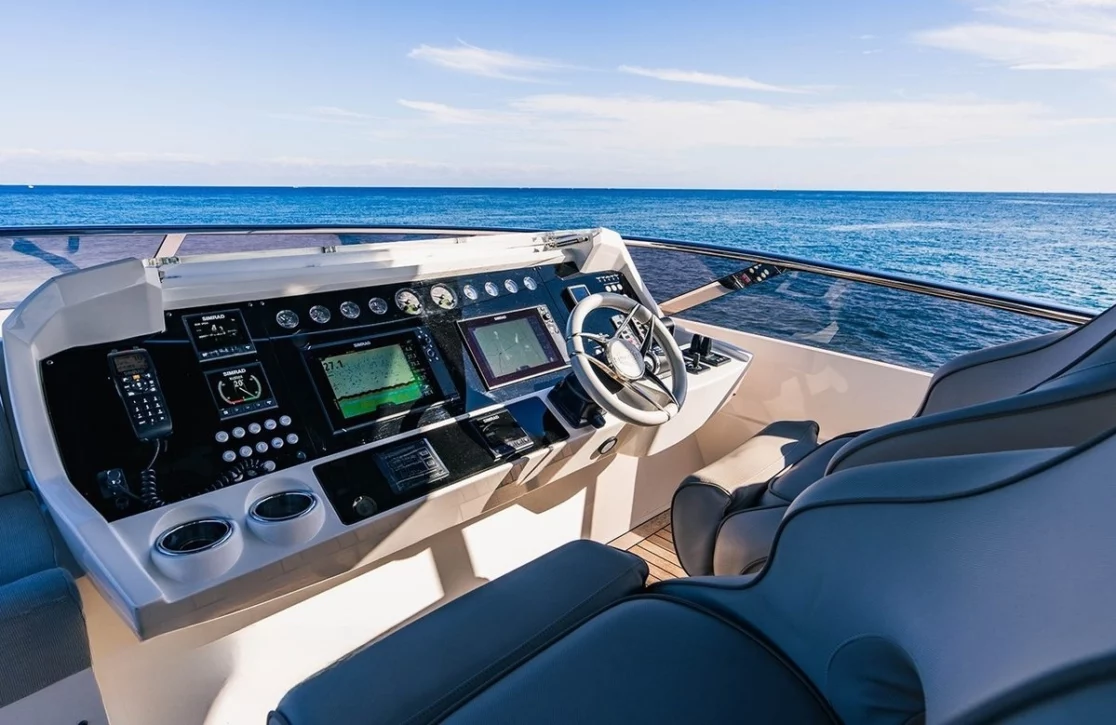 An image of Golden Ours yacht