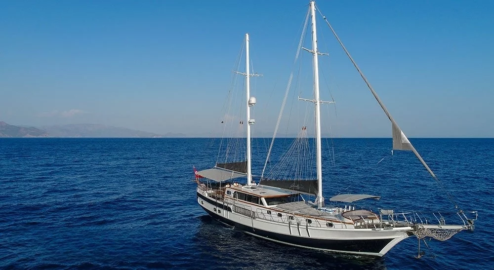 An image of Grand Sailor yacht