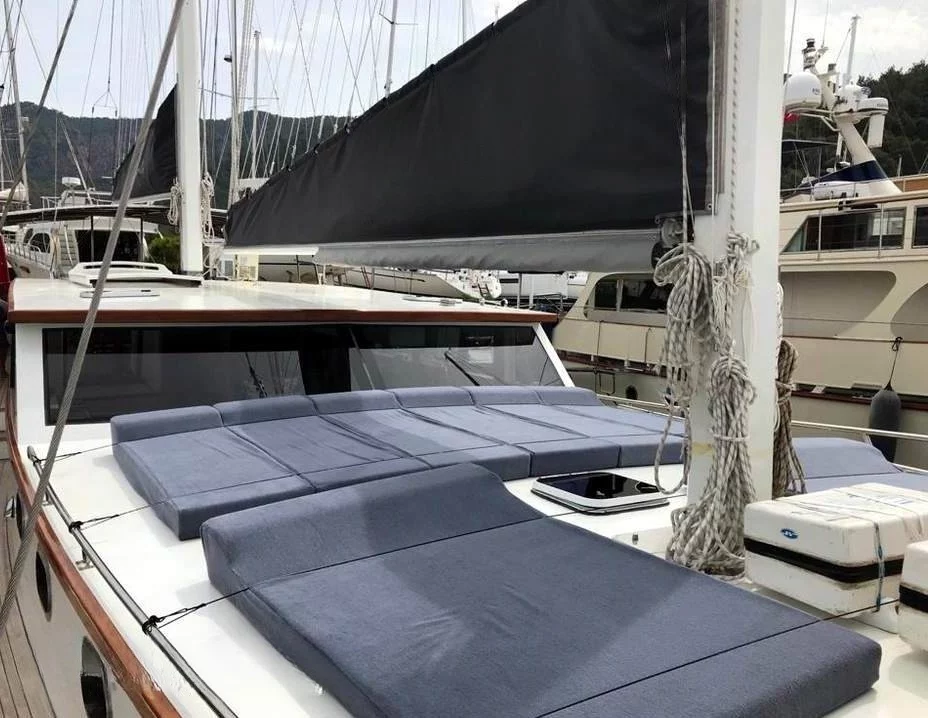 An image of Grand Sailor yacht