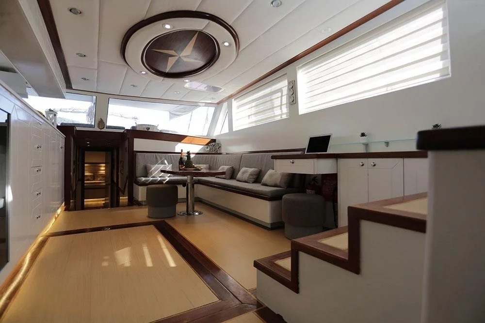 An image of Grand Sailor yacht