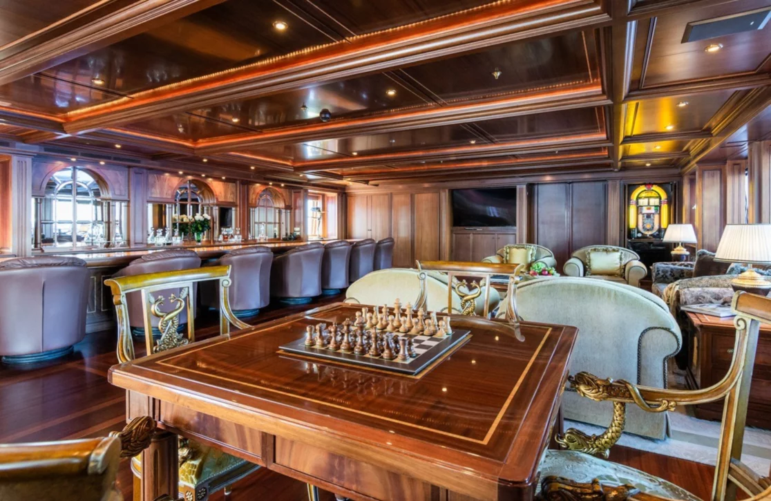 An image of Apogee yacht
