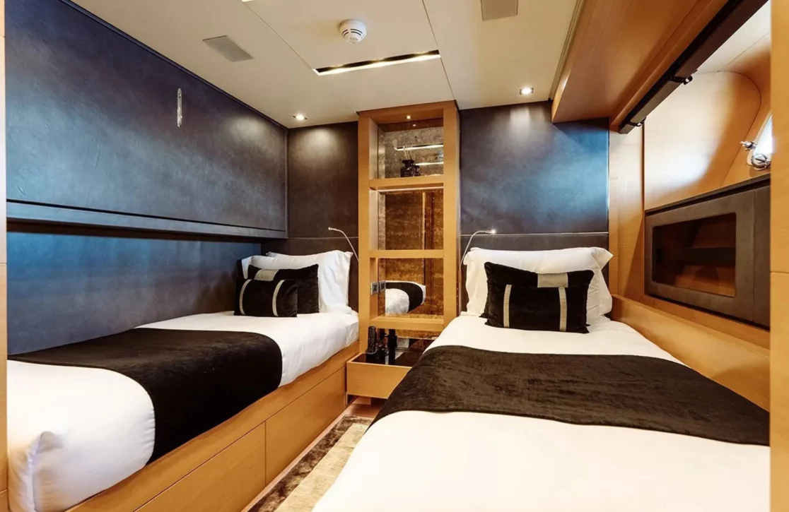An image of Away yacht