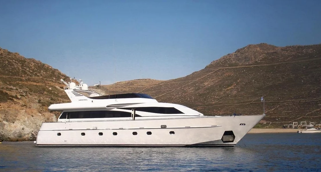 An image of Hammerhead yacht