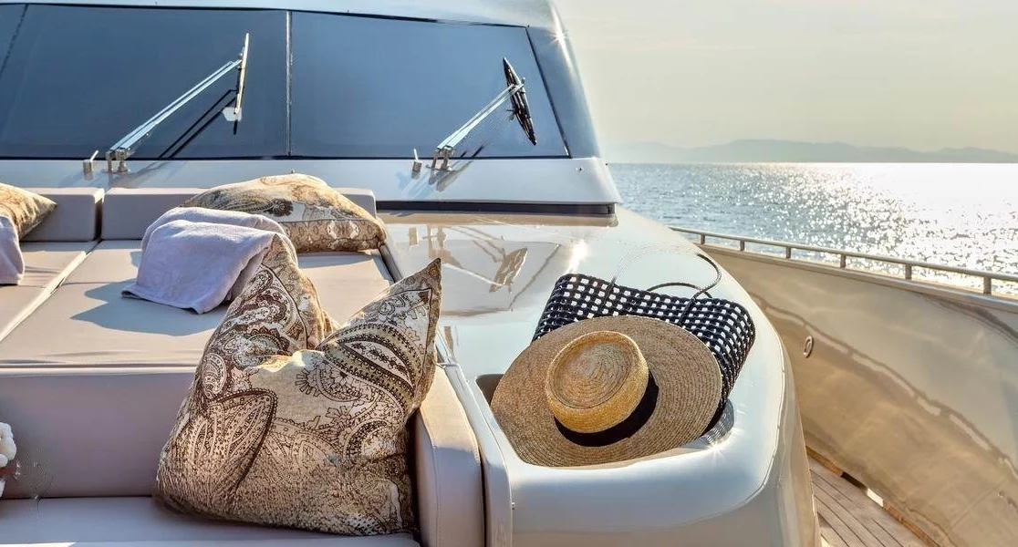 An image of Hammerhead yacht
