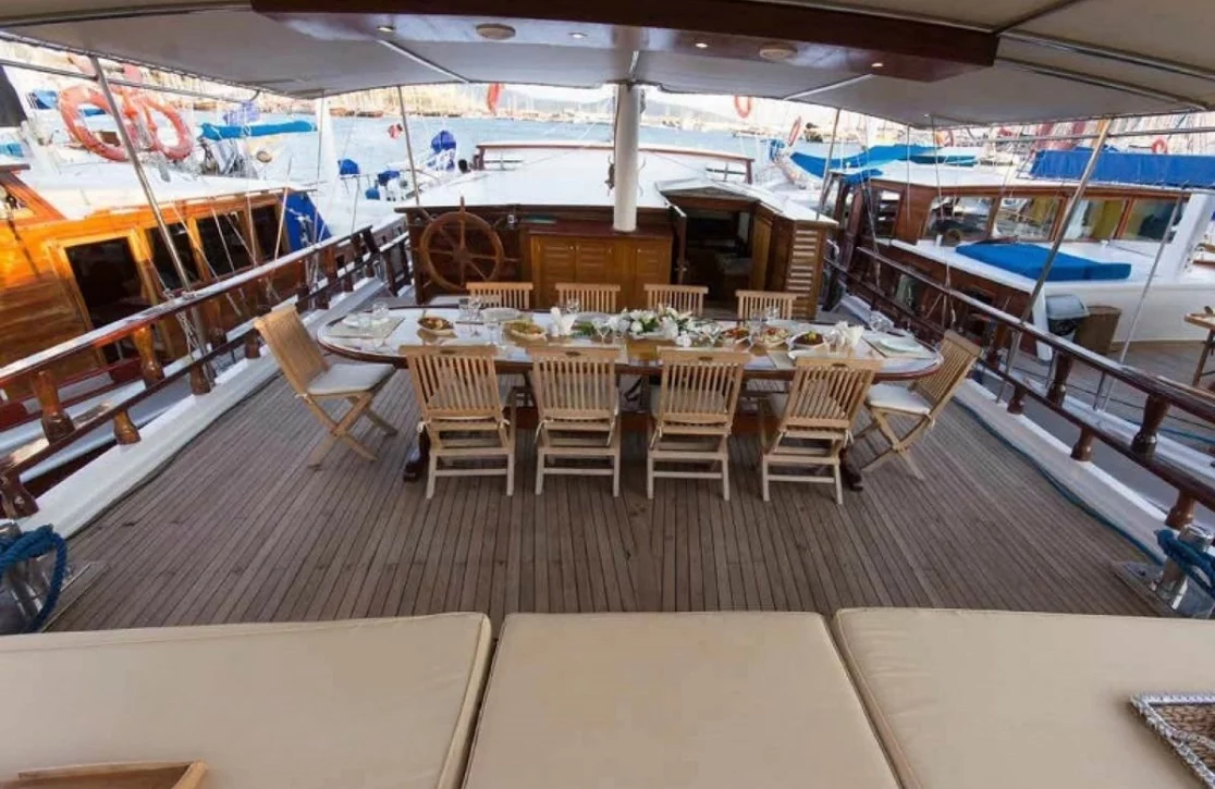 An image of Harmonia yacht