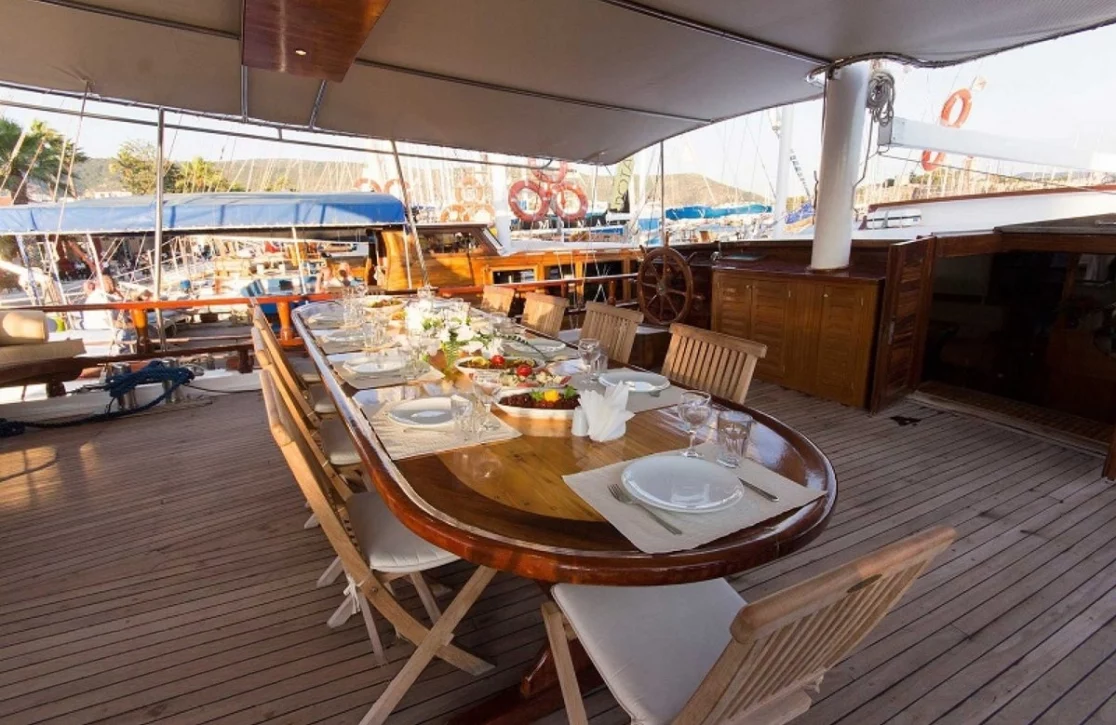 An image of Harmonia yacht