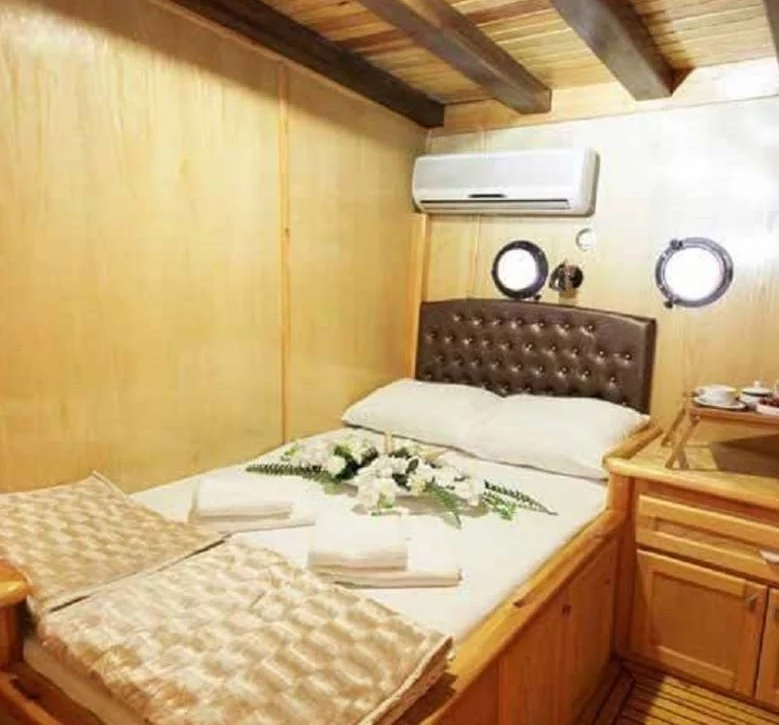 An image of Harmonia yacht