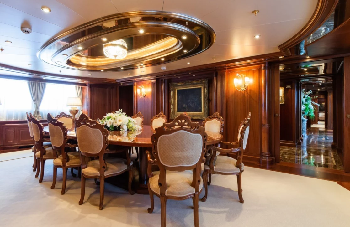 An image of Apogee yacht