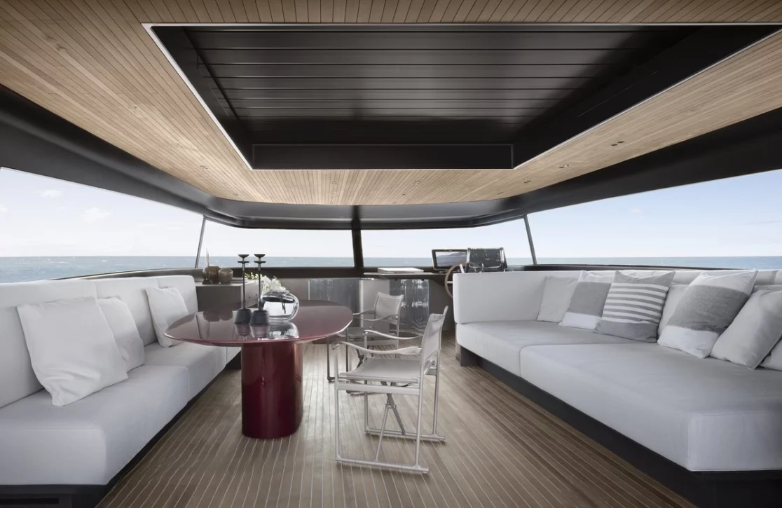 An image of Hm 1 yacht