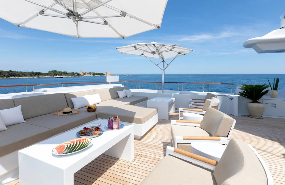 An image of Treehouse yacht