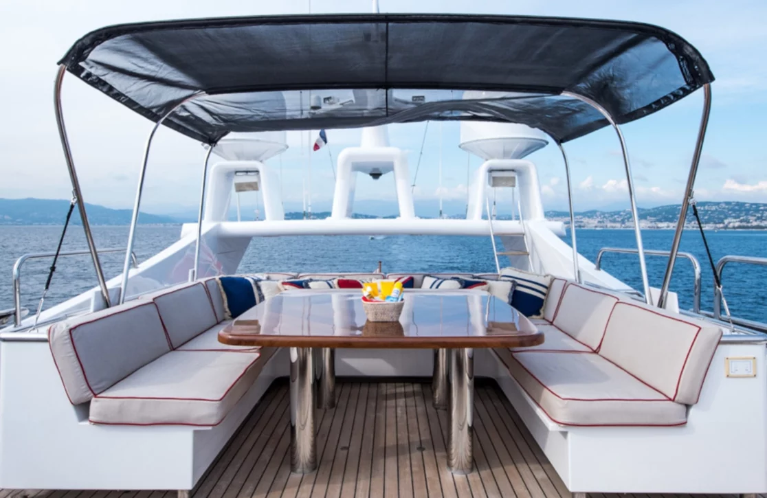 An image of Element yacht