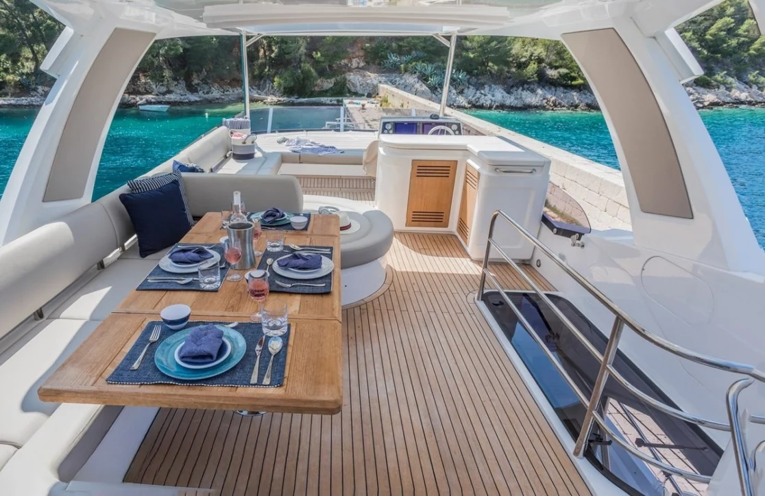 An image of Hunky Dory Of yacht