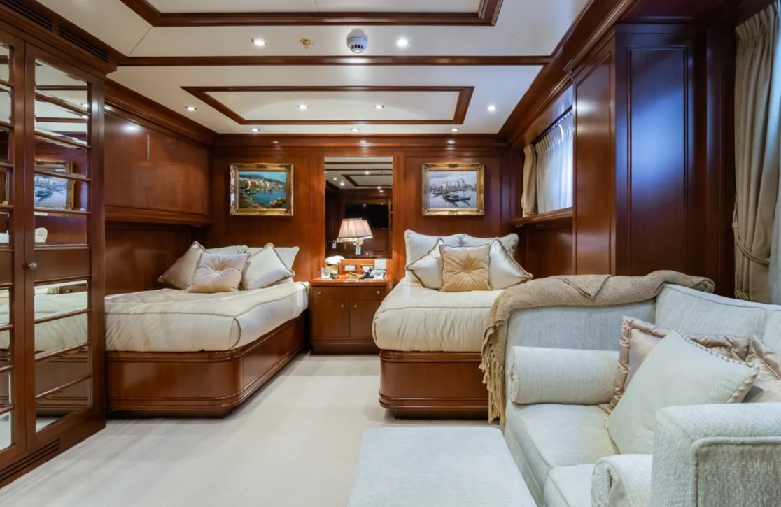 An image of Apogee yacht