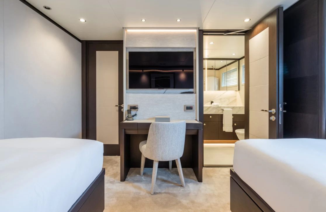 An image of Emerald yacht