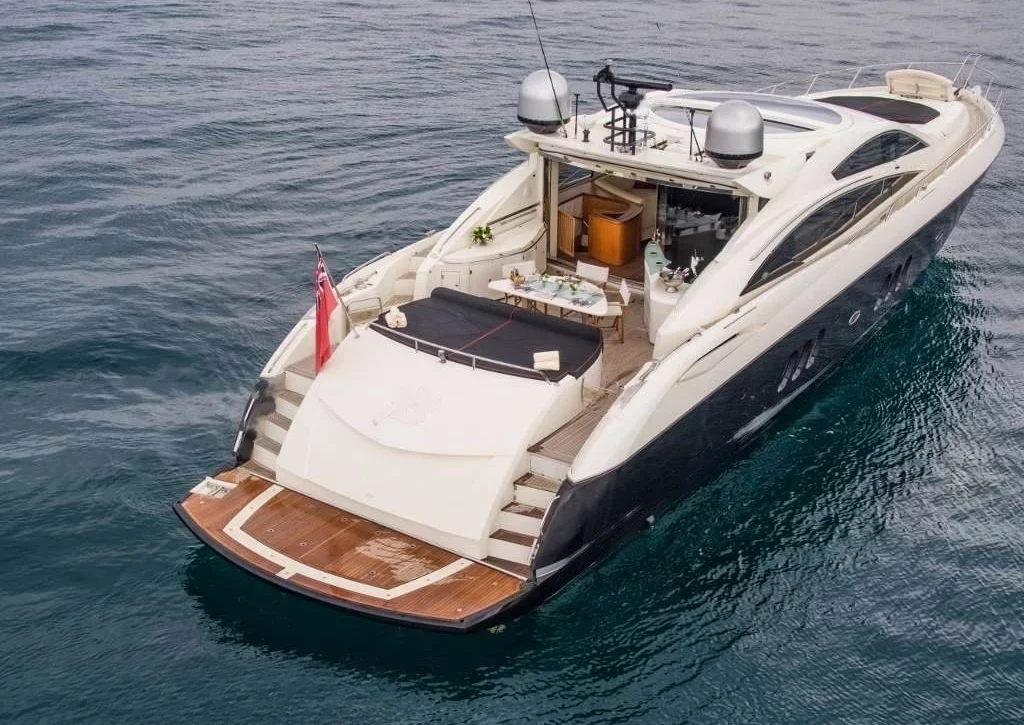 An image of Infinito yacht