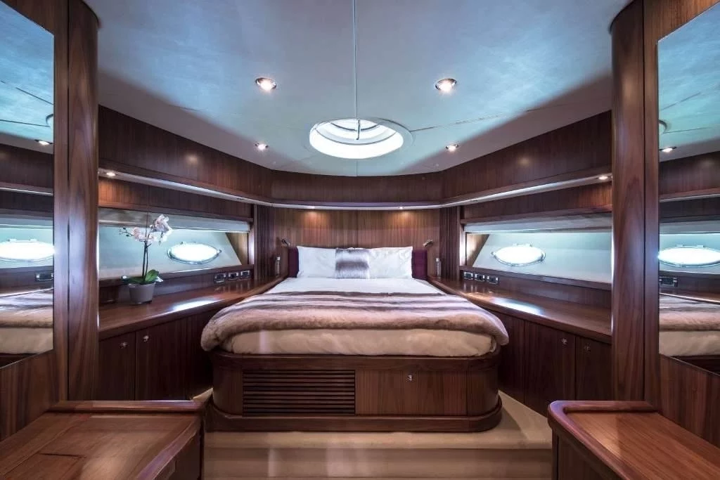 An image of Infinito yacht