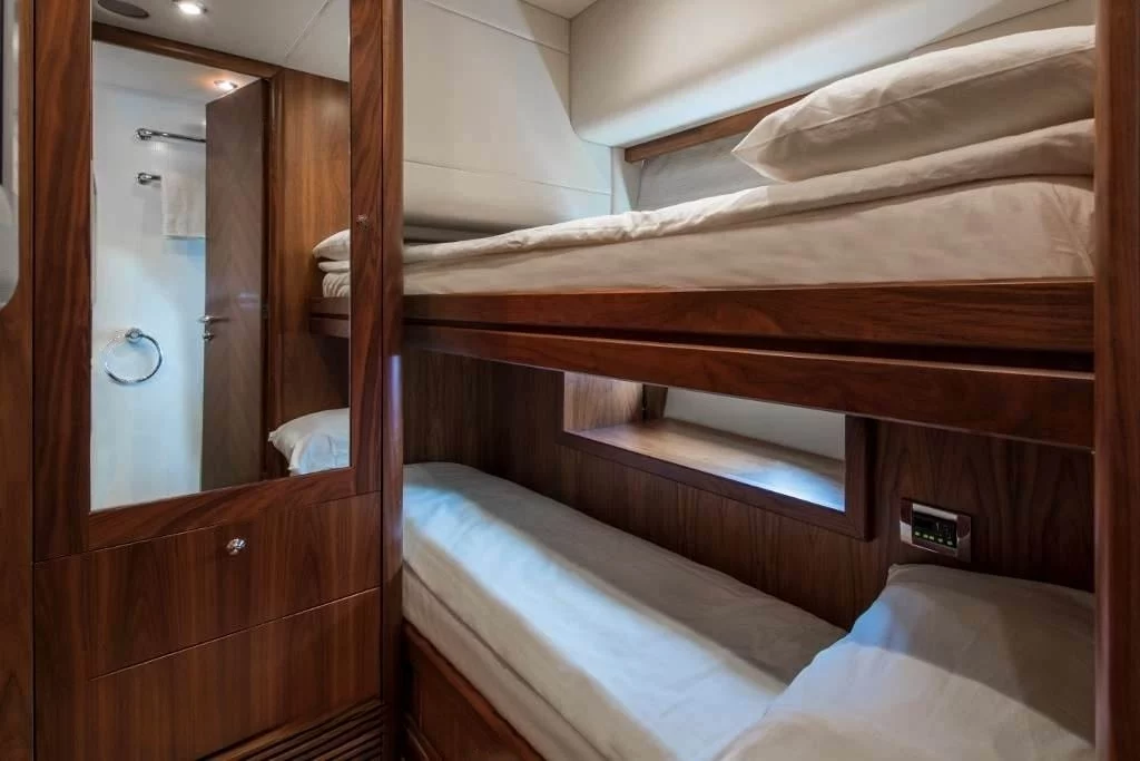 An image of Infinito yacht