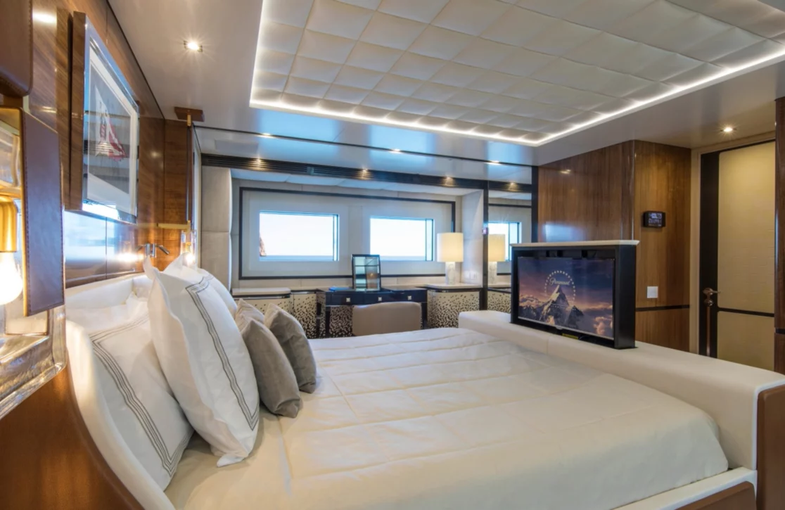 An image of Spring yacht