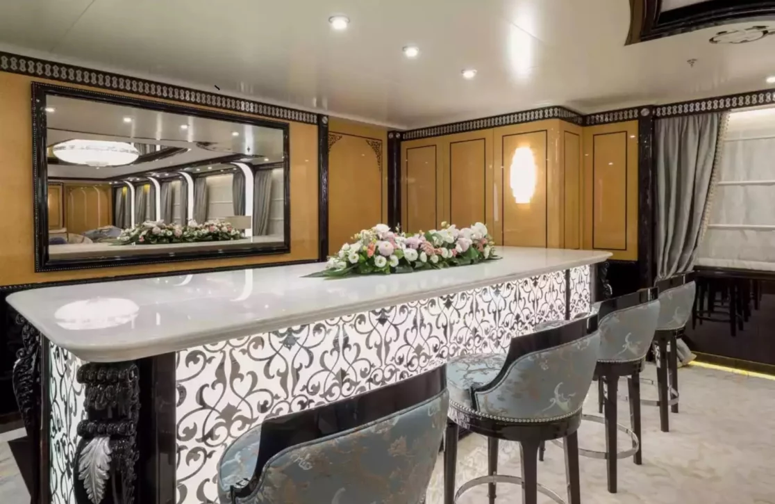 An image of Elements yacht