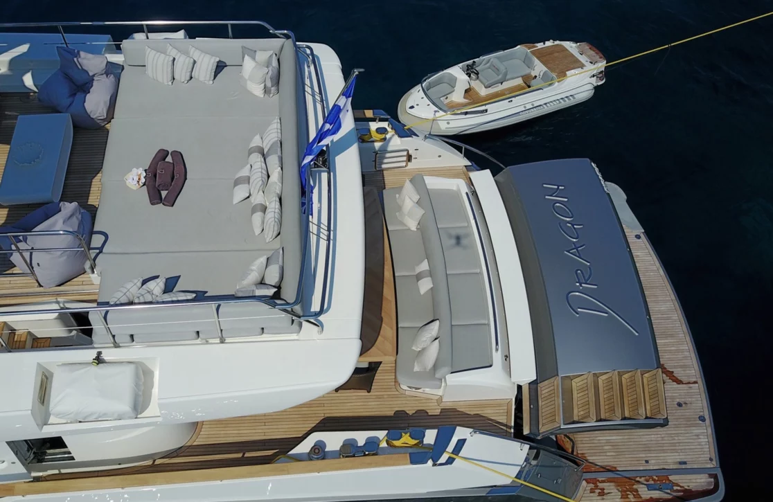 An image of Dragon yacht