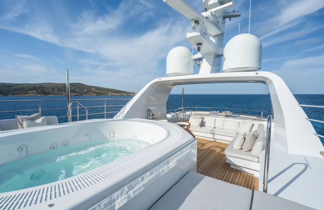 An image of Emerald yacht