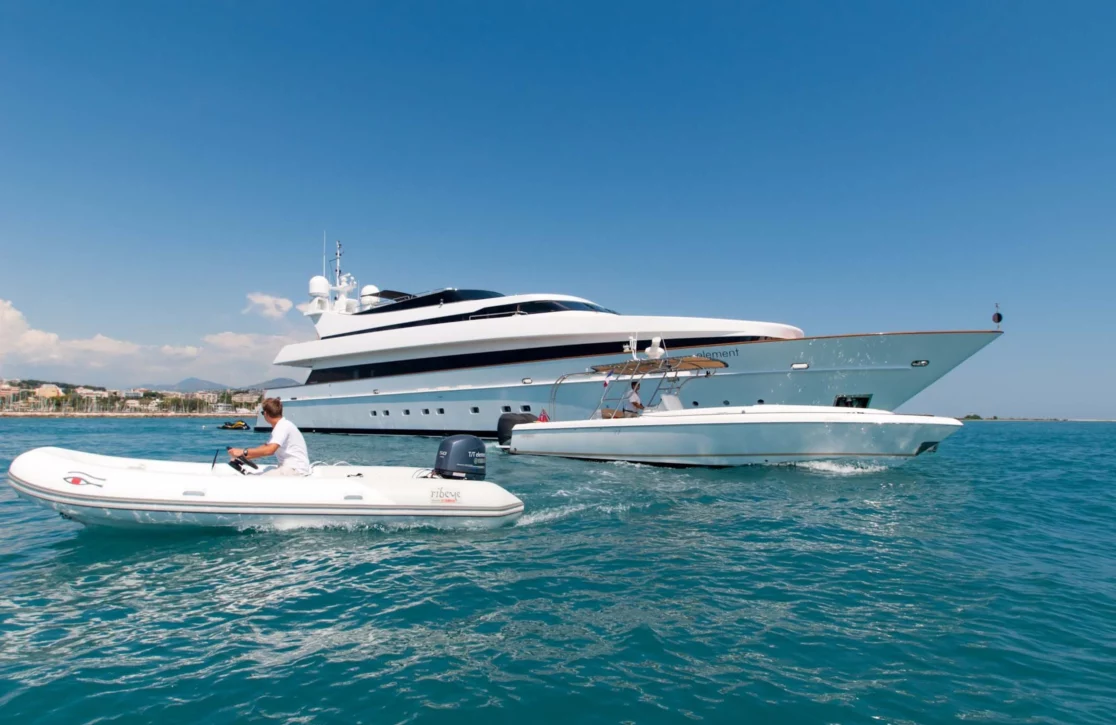 An image of Element yacht