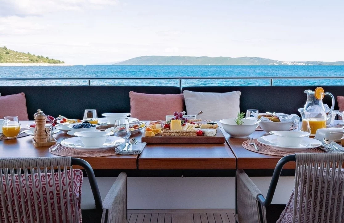 An image of Journey yacht