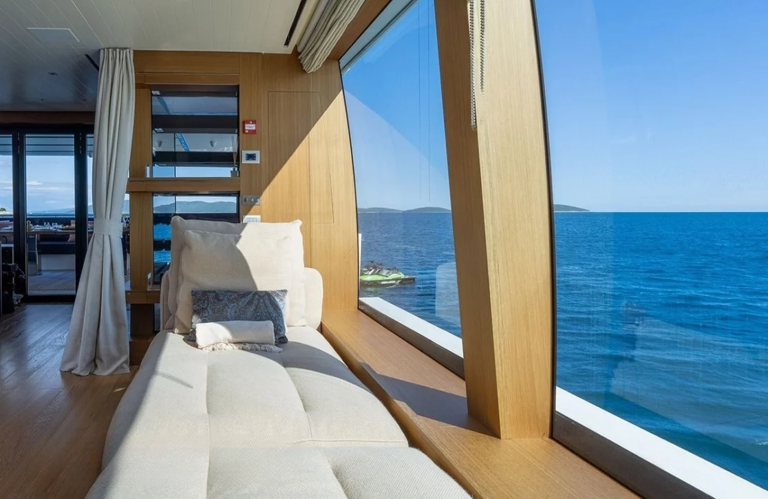 An image of Journey yacht