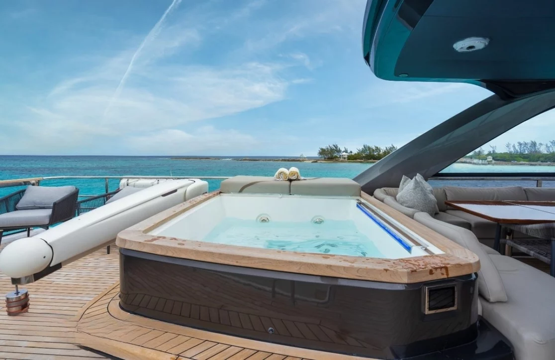 An image of Kaos yacht