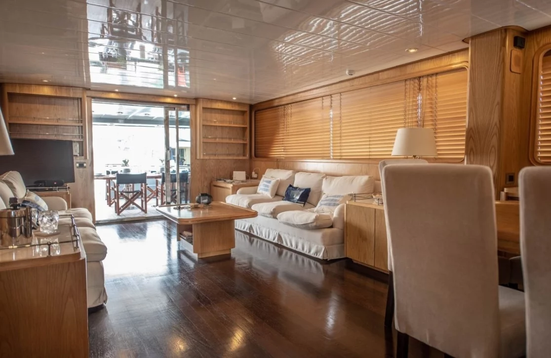 An image of Kiss yacht