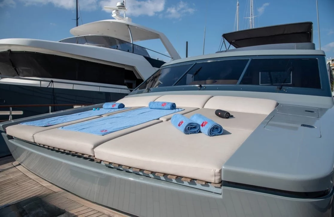 An image of Kiss yacht