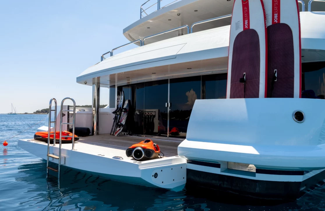 An image of Arados yacht