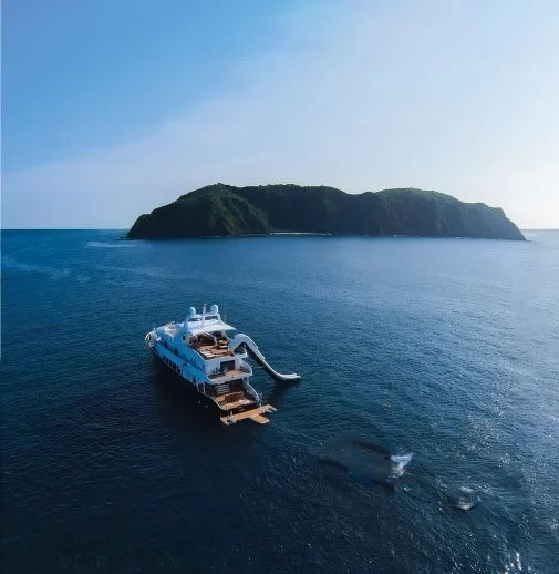 An image of Kontiki yacht