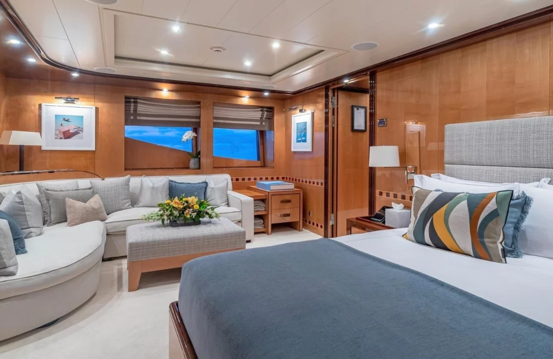 An image of Lind yacht