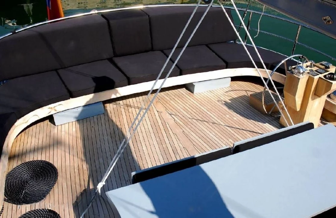 An image of La Mer yacht