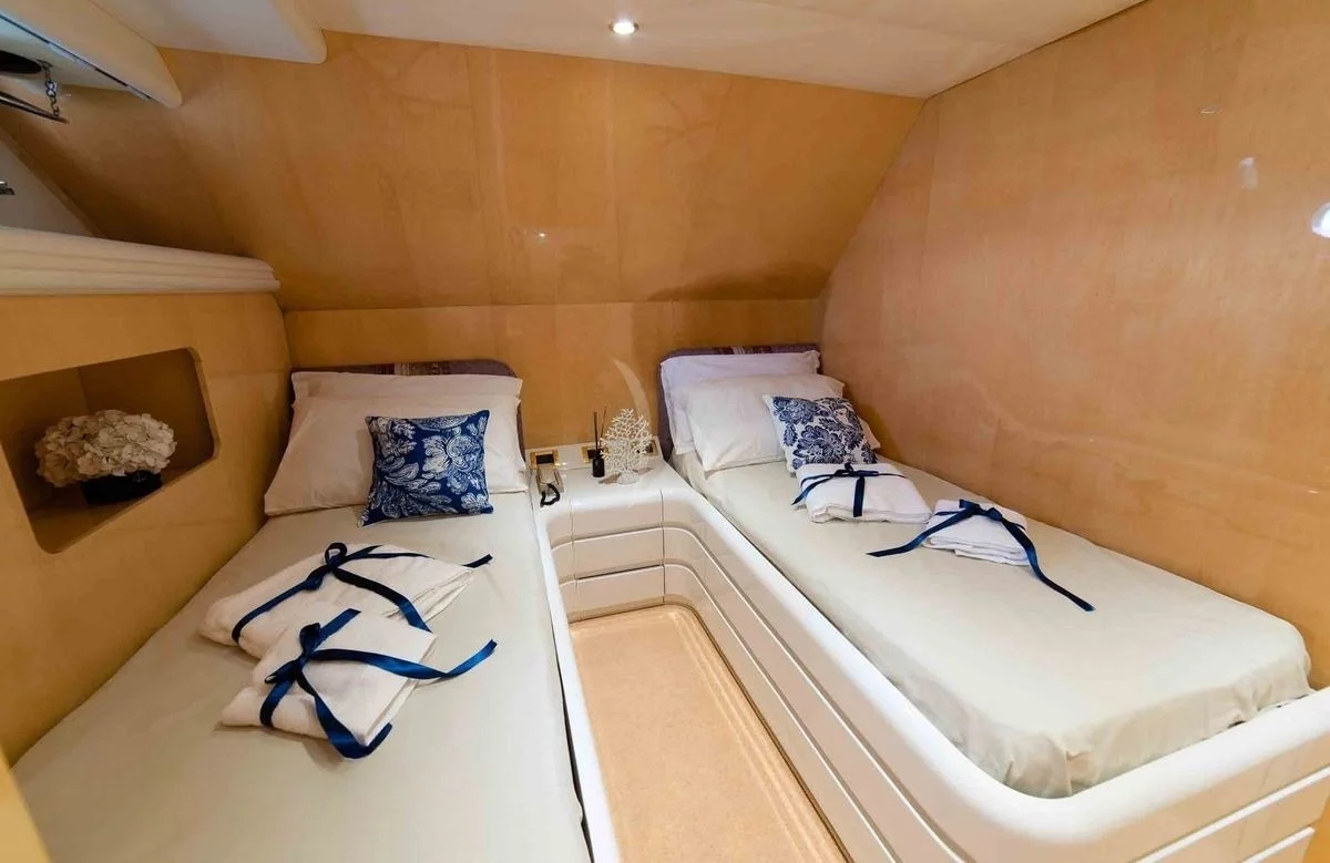 A preview of interior Bedroom cabin
