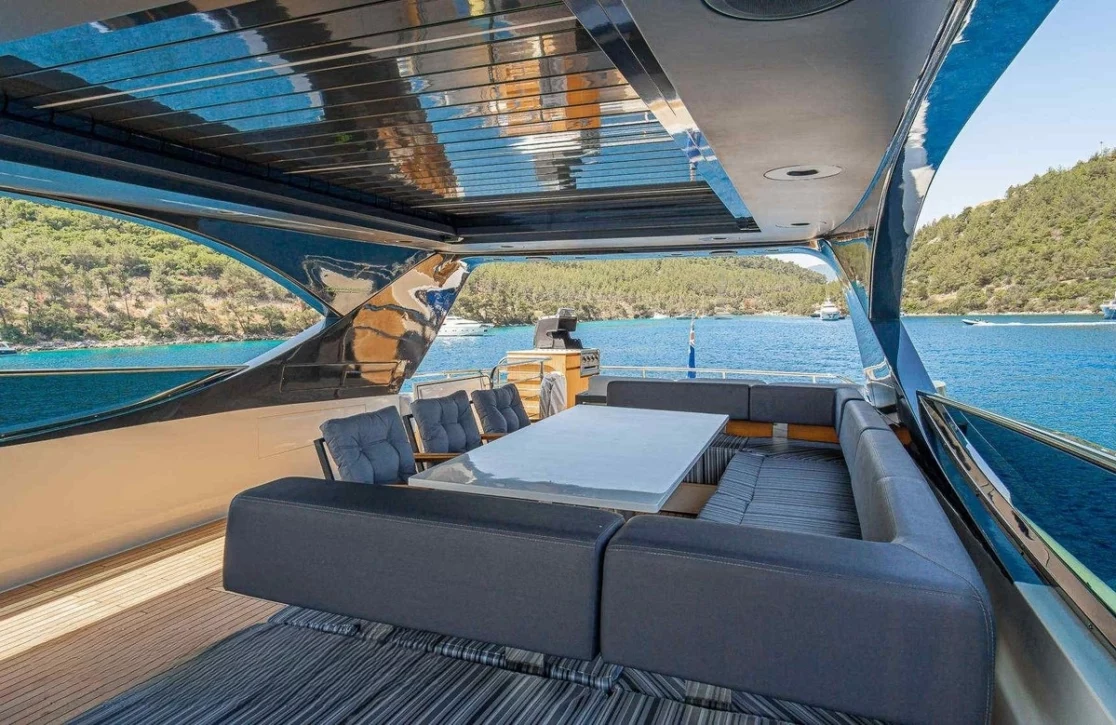 An image of Liberata yacht