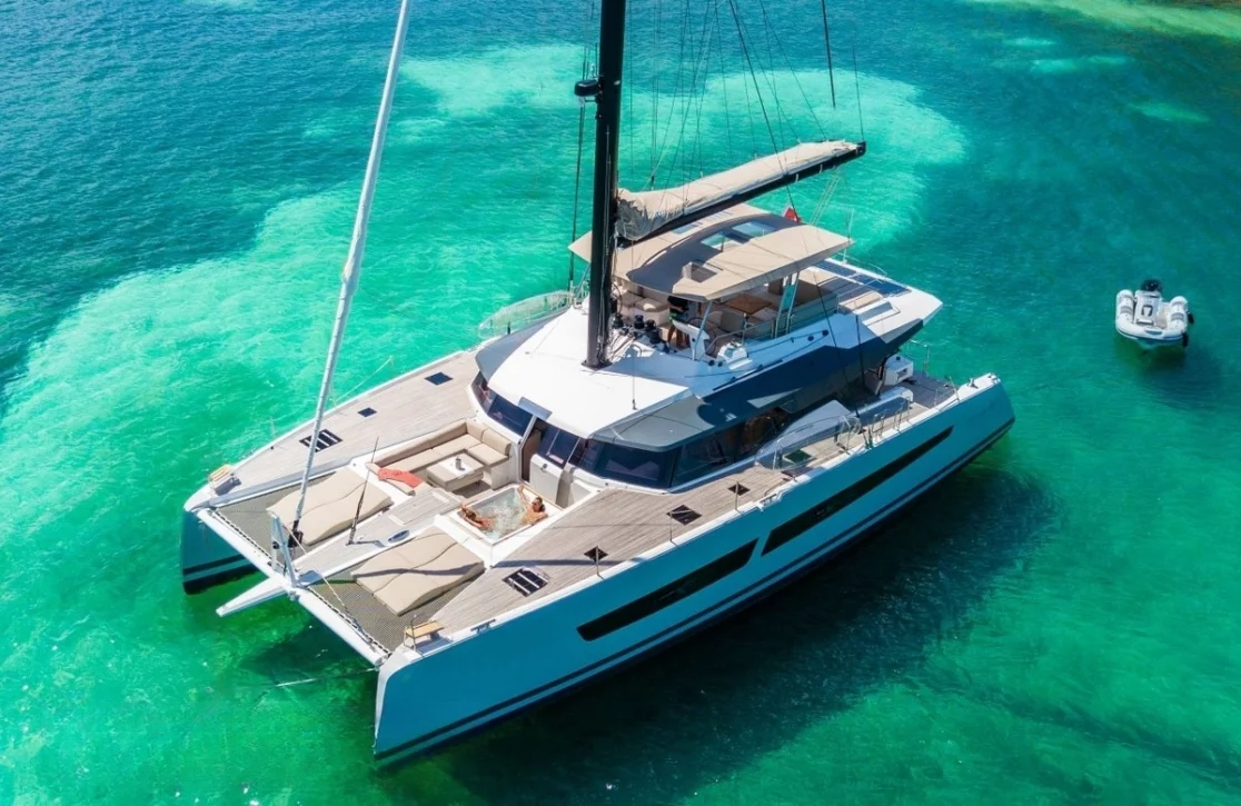 An image of Lisa Of The Seas yacht