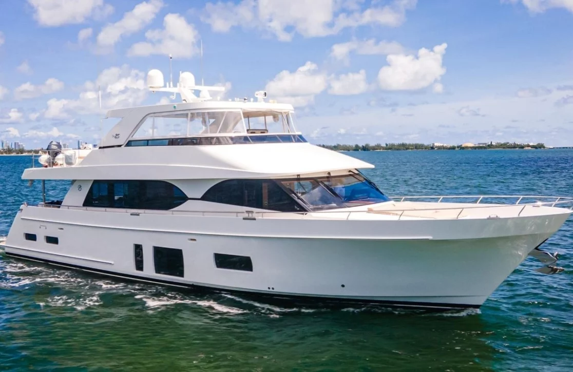 An image of Live Mas yacht