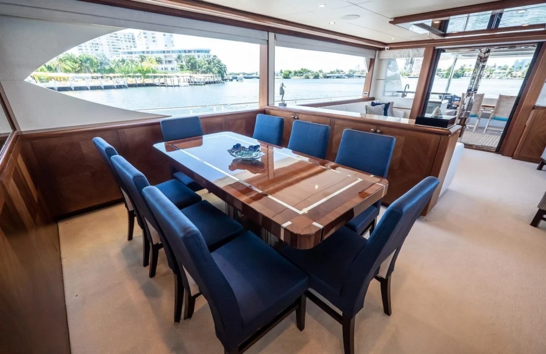 An image of Live Mas yacht