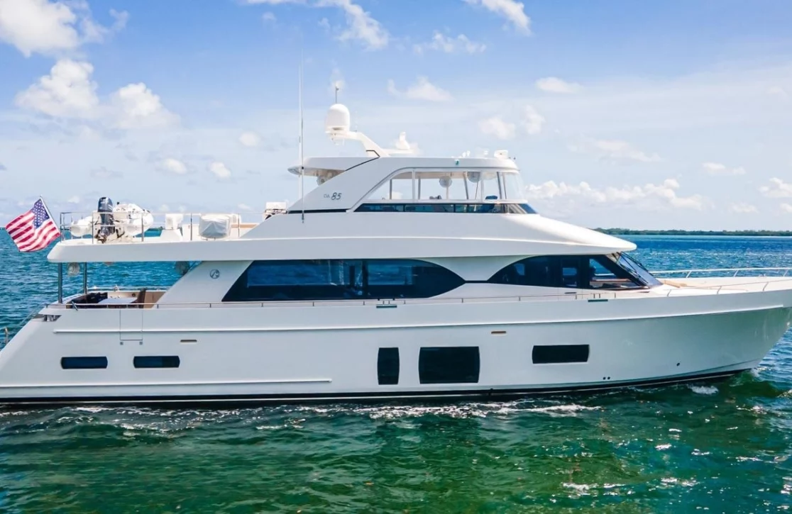 An image of Live Mas yacht