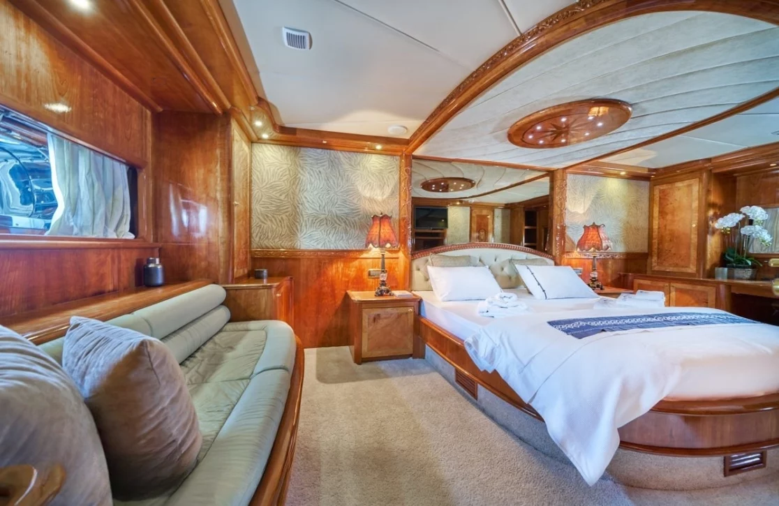 An image of Lotus yacht
