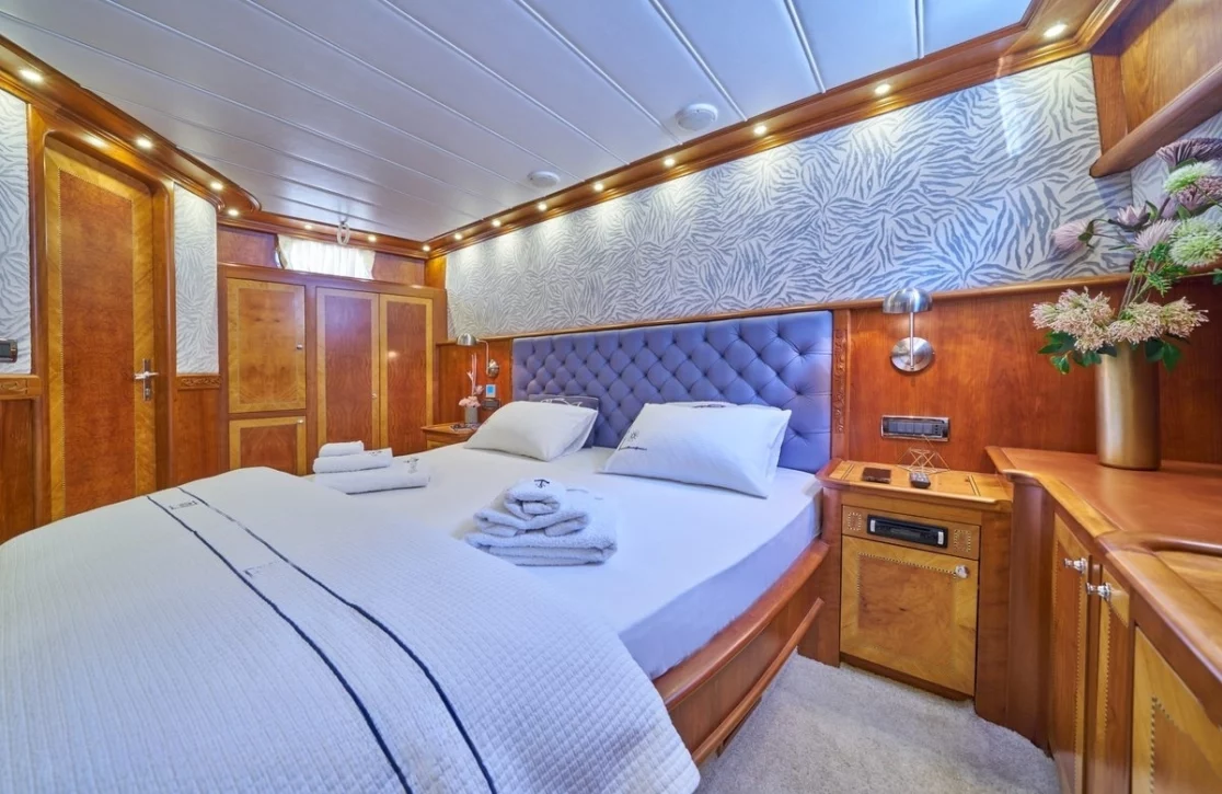 An image of Lotus yacht