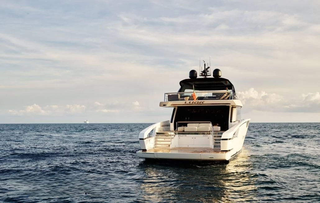An image of Luar yacht