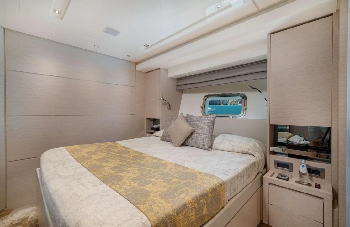 An image of Lucky yacht