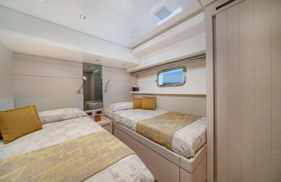 An image of Lucky yacht